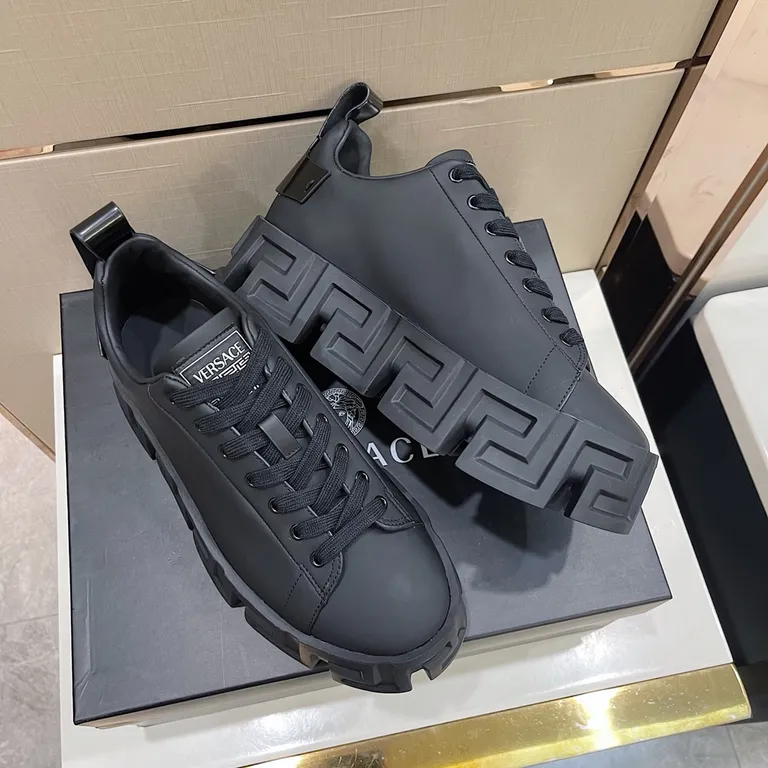 Versace Shoe 